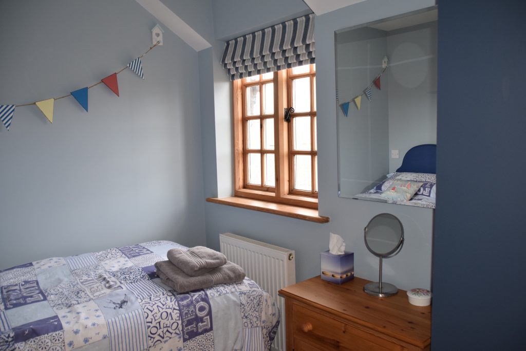 Coastguard Cottage Twin Bedroom 3