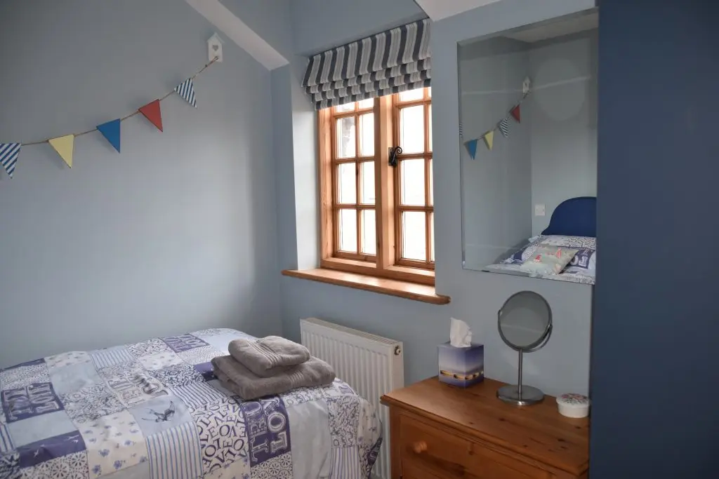 Coastguard Cottage Twin Bedroom 3
