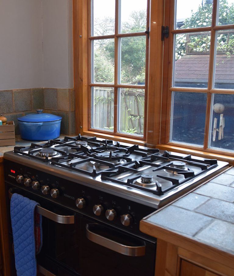 Coastguard Cottage range cooker